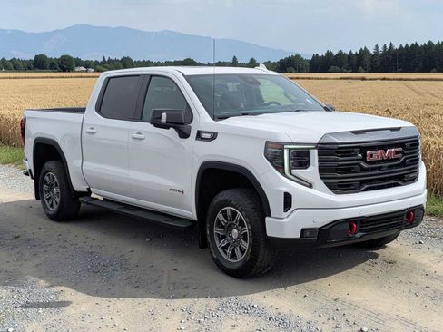 Used 2024 GMC Sierra 1500 AT4 w/ Technology Package image 8