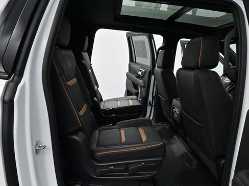 Used 2023 GMC Yukon XL AT4 w/ AT4 Premium Plus Package AWD/4WD image 37