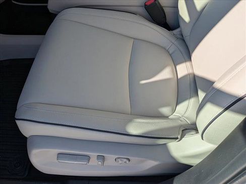 New 2026 Honda Odyssey Touring image 4