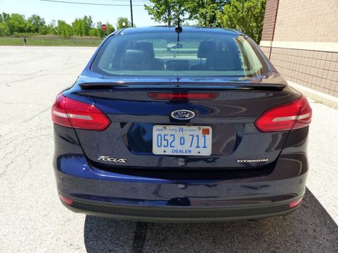 Used 2017 Ford Focus Titanium FWD image 8