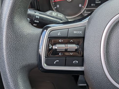 Used 2021 Kia Sorento LX FWD image 24