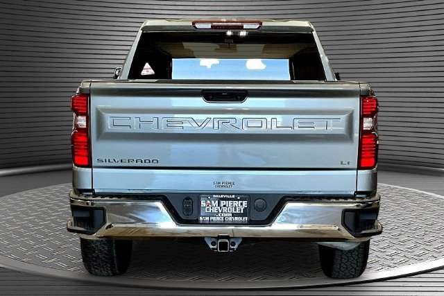 Used 2023 Chevrolet Silverado 1500 LT AWD/4WD image 5