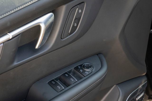 Certified 2025 Buick Enclave Sport Touring AWD/4WD image 19
