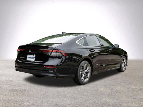 Used 2024 Honda Accord EX image 9