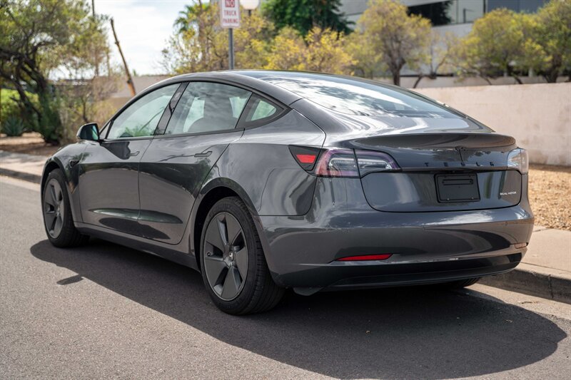 Used 2022 Tesla Model 3 Long Range AWD/4WD image 3