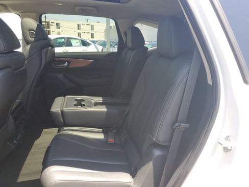 Used 2022 Acura MDX SH-AWD image 13