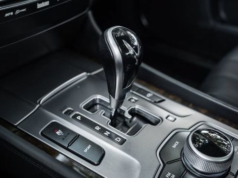 Used 2012 Hyundai Equus Signature RWD image 16