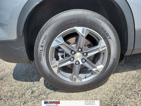 Used 2025 Chevrolet Blazer LT AWD/4WD image 6