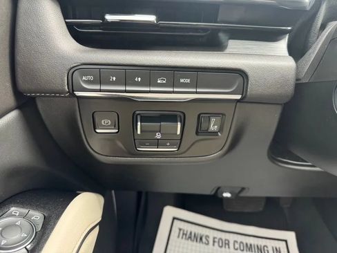 Used 2021 Cadillac Escalade Sport w/ LPO, Illumination Package AWD/4WD image 24