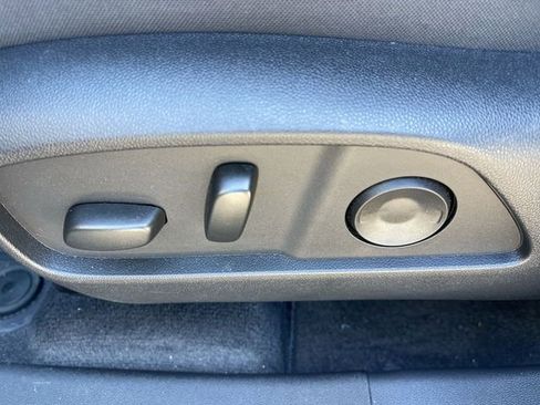 New 2026 Chevrolet Equinox LT w/ Convenience Package II AWD/4WD image 12