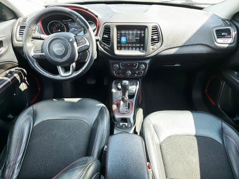Used 2019 Jeep Compass Trailhawk AWD/4WD image 37