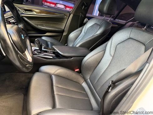 Used 2018 BMW 530i image 11