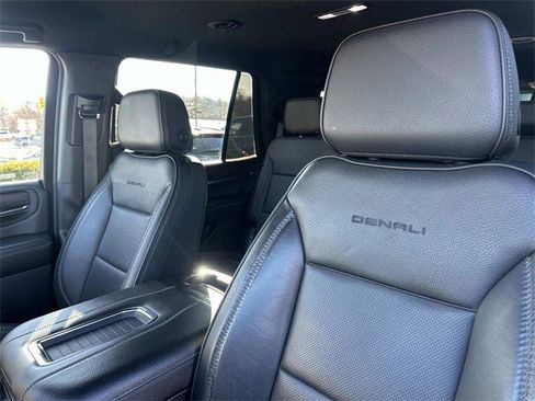 Used 2023 GMC Yukon Denali image 19