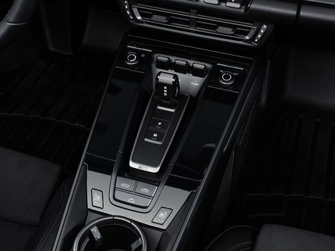 Used 2024 Porsche 911 Carrera GTS image 33