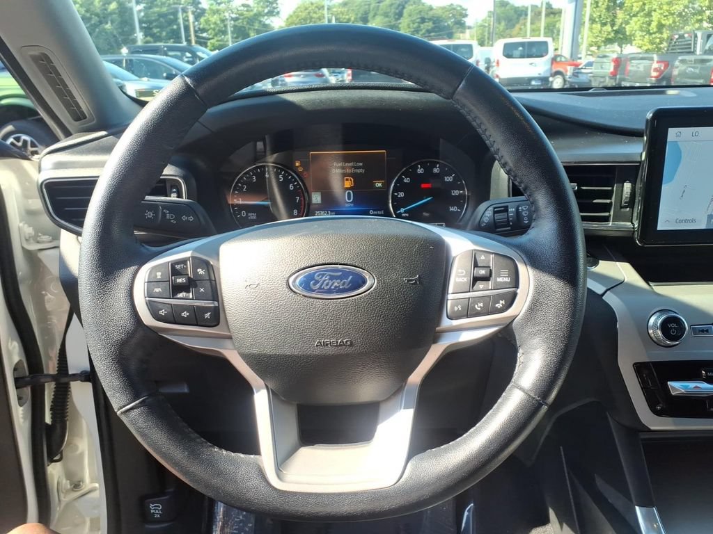 Used 2023 Ford Explorer XLT w/ Equipment Group 202A AWD/4WD image 30