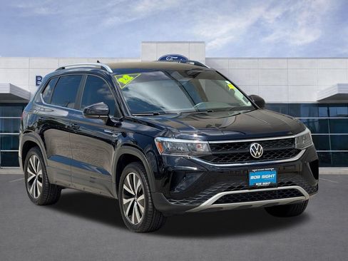 Used 2022 Volkswagen Taos SE AWD/4WD image 2