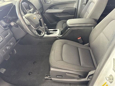 Used 2022 Chevrolet Colorado LT w/ LT Convenience Package image 12