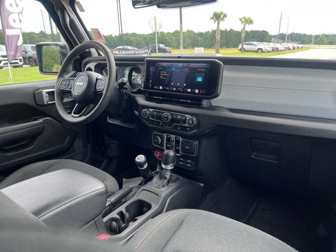 Used 2025 Jeep Wrangler Unlimited Sport S 4xe AWD/4WD image 13