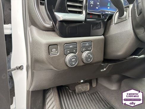 Used 2023 Chevrolet Silverado 1500 LT image 16