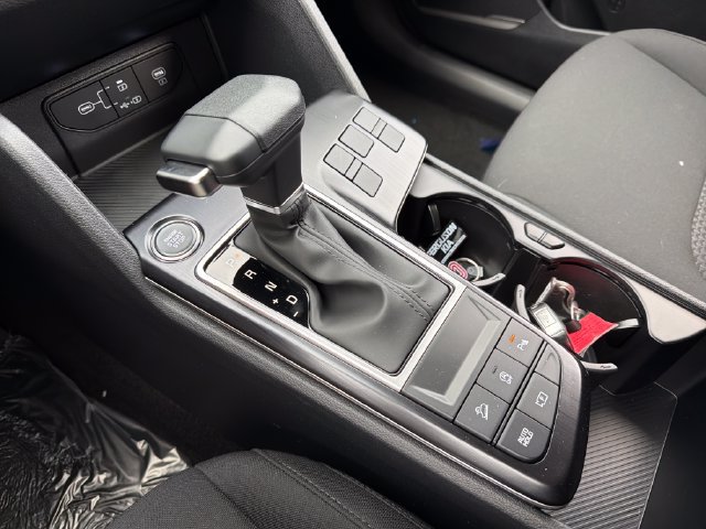 New 2027 Kia Sportage LX FWD image 15