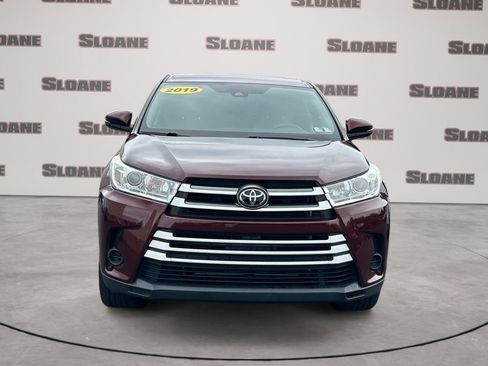Used 2019 Toyota Highlander LE AWD/4WD image 8