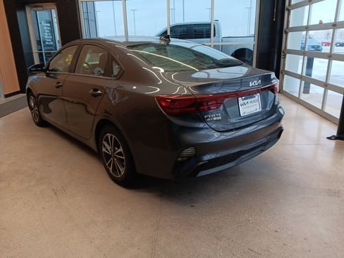 Used 2023 Kia Forte LXS image 9