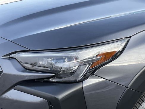Used 2025 Subaru Outback Premium image 9
