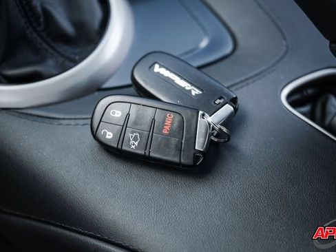 Used 2014 SRT Viper SRT-10 w/ Grand Touring Package RWD image 84