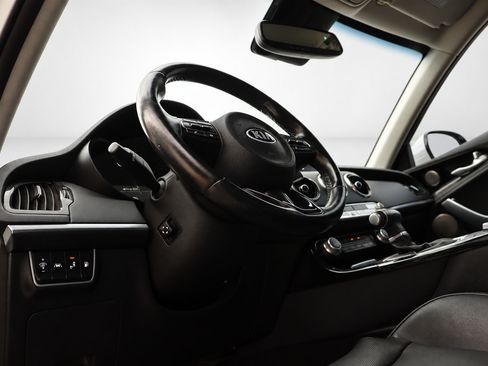 Used 2019 Kia Stinger Premium RWD image 27