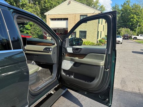 Used 2022 Lincoln Navigator Black Label AWD/4WD image 15