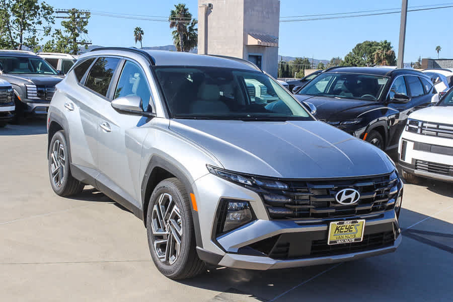 New 2026 Hyundai Tucson SEL Plus FWD image 3