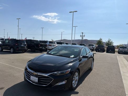 Used 2023 Chevrolet Malibu LT FWD image 4