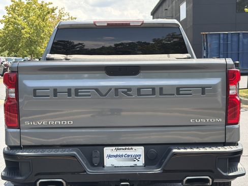 Used 2021 Chevrolet Silverado 1500 Custom Trail Boss AWD/4WD image 22