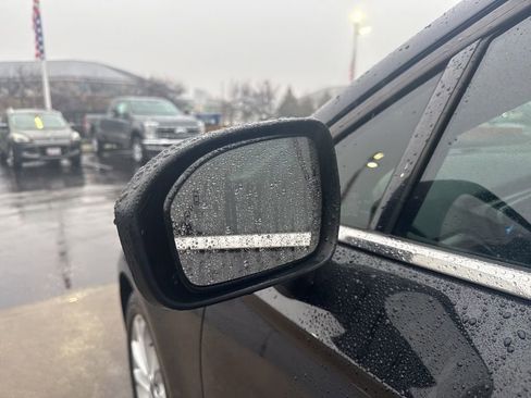 Used 2019 Ford Fusion SE image 15