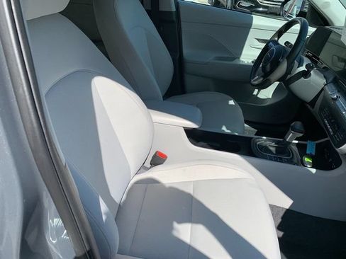 Certified 2025 Hyundai Kona SEL AWD/4WD image 10