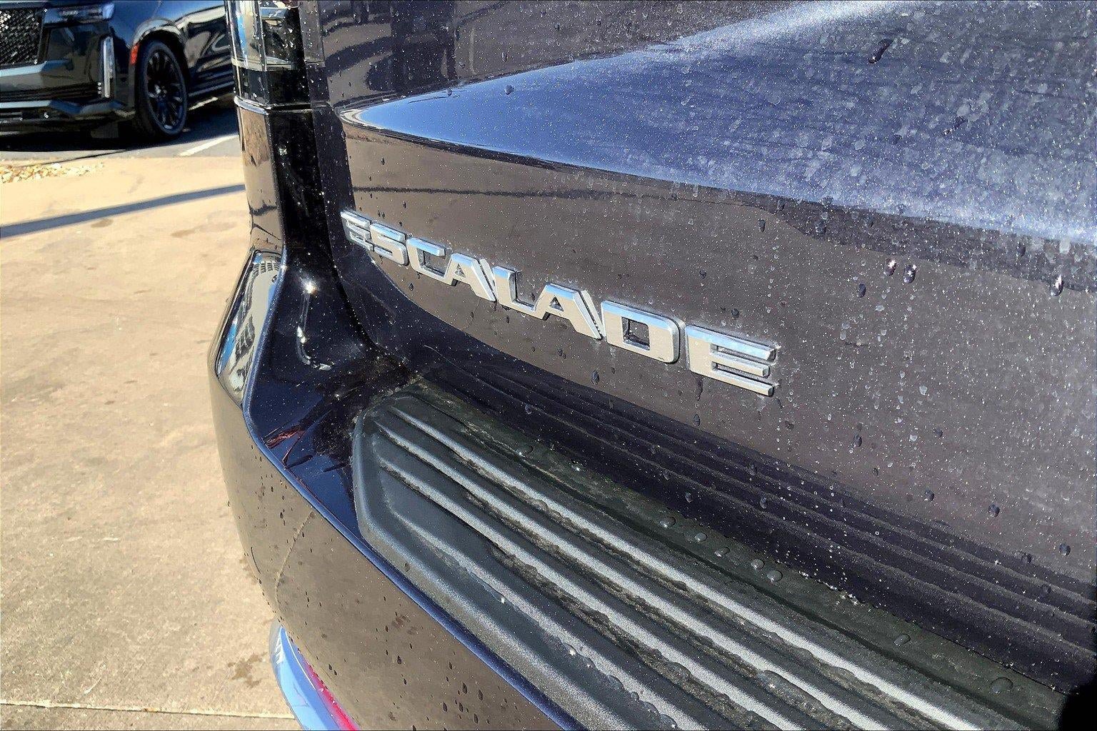 Used 2022 Cadillac Escalade Premium Luxury AWD/4WD image 30