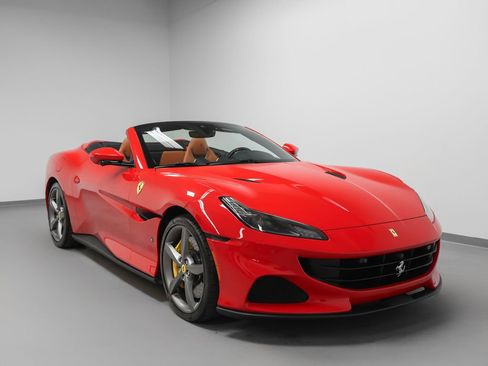 Used 2022 Ferrari Portofino M image 16