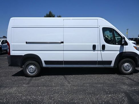 Used 2026 RAM ProMaster 2500 w/ Convenience Group FWD image 5