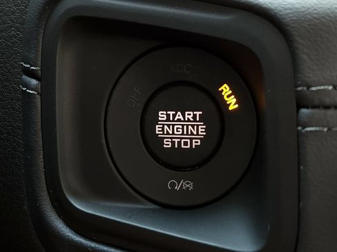 Used 2026 Jeep Wrangler Unlimited Rubicon AWD/4WD image 17