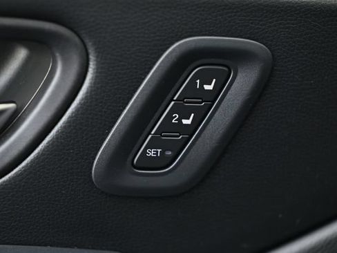 Used 2023 Honda Pilot EX-L image 17