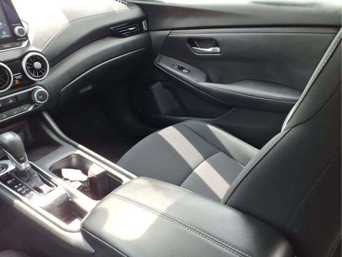 Used 2024 Nissan Sentra SV FWD image 12
