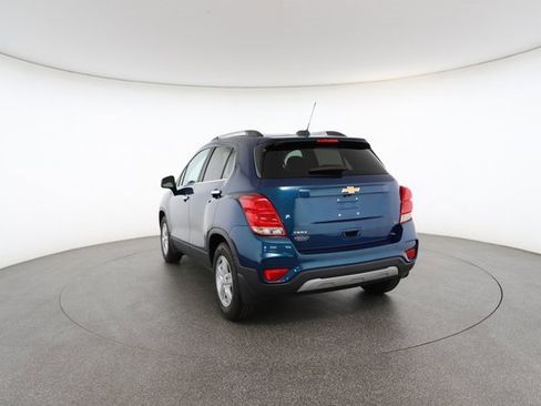 Used 2019 Chevrolet Trax LT w/ LT Convenience Package image 12