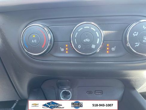 Certified 2024 Chevrolet Trax RS FWD image 29