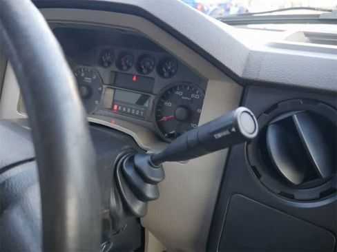 Used 2008 Ford F550 2WD Regular Cab Super Duty image 19