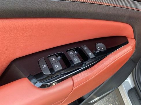 Used 2024 Kia Sportage SX image 18