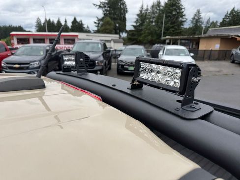 Used 2021 Chevrolet Colorado ZR2 w/ ZR2 Dusk Special Edition AWD/4WD image 33