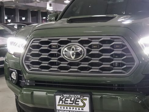 Used 2022 Toyota Tacoma TRD Sport RWD image 8