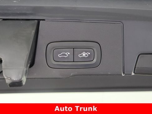 Used 2018 Volvo XC60 T6 Inscription w/ Convenience Package image 35