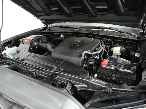 Used 2022 Toyota Tacoma TRD Sport w/ Technology Package image 51