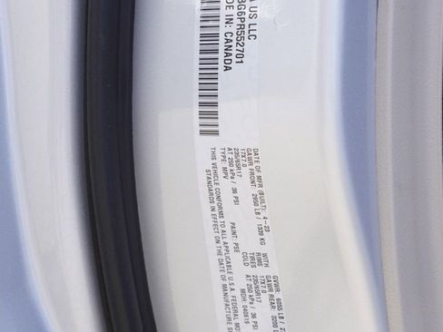 Certified 2023 Chrysler Pacifica Touring-L FWD image 6